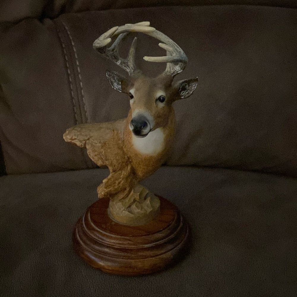Home Interior Deer “Keeping Watch” Figurine